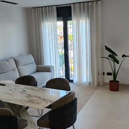 Abril Plaza Private Pool * 内尔哈