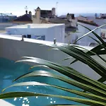 Abril Plaza Private Pool 네르하